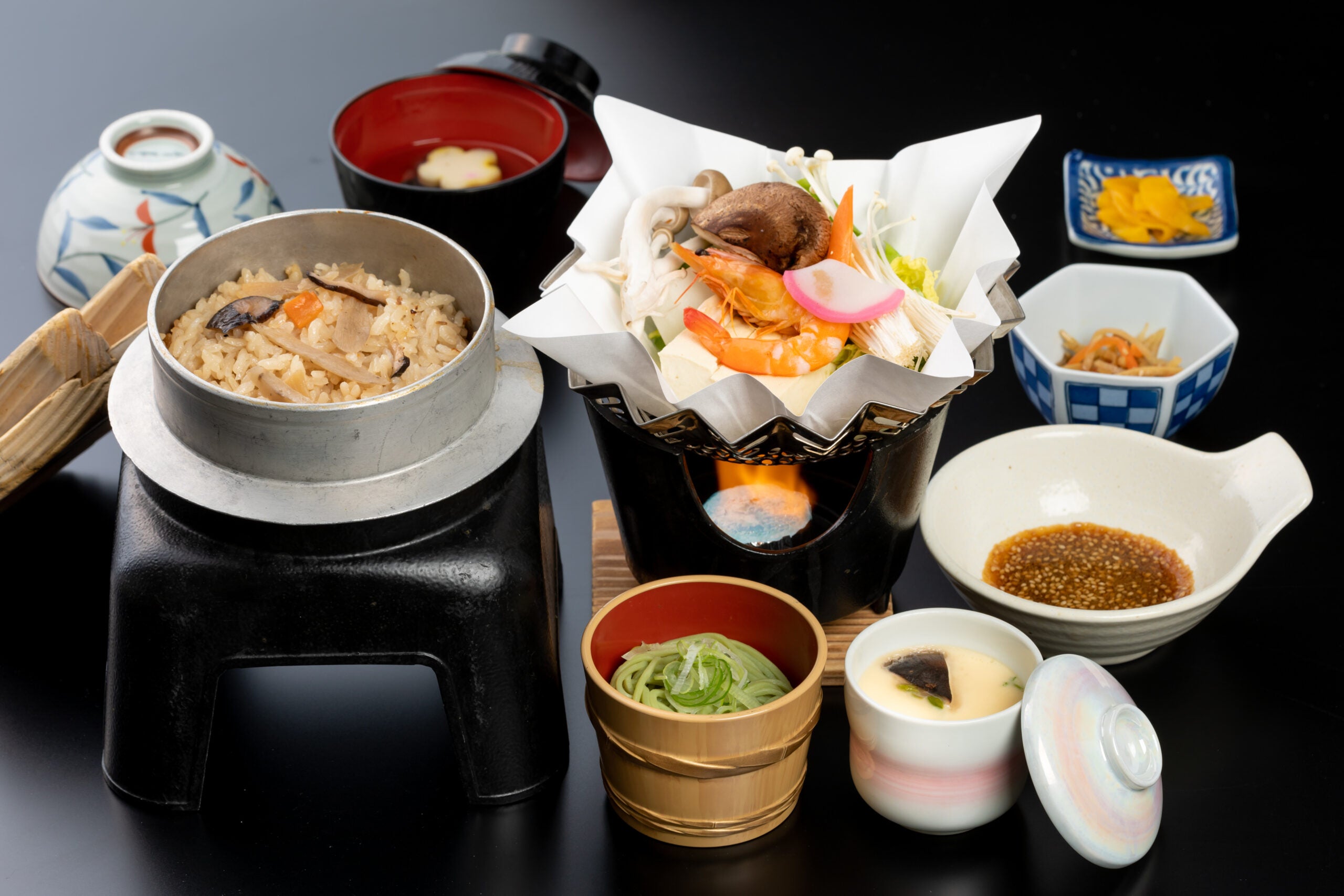 波佐見陶器まつりと温泉湯豆腐＆釜飯の昼食＜WEB予約限定早割キャンペーン対象＞🚌日帰りバスツアー3