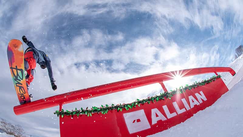 【新宿朝発】雪マジ対象！日帰りスキー＆スノボ｜苗場スキー場（リフト券無）3