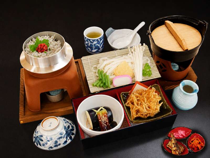 【京都・滋賀エリア発着】蒲郡・いちご狩り食べ放題と選べる釜飯の昼食　日帰り3