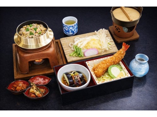 【名古屋・一社発】高級メロン！マスクメロン狩り＆100種類のアジサイ＆長さ20ｃｍ！ジャンボ海老フライ御膳付きミステリーツアー3