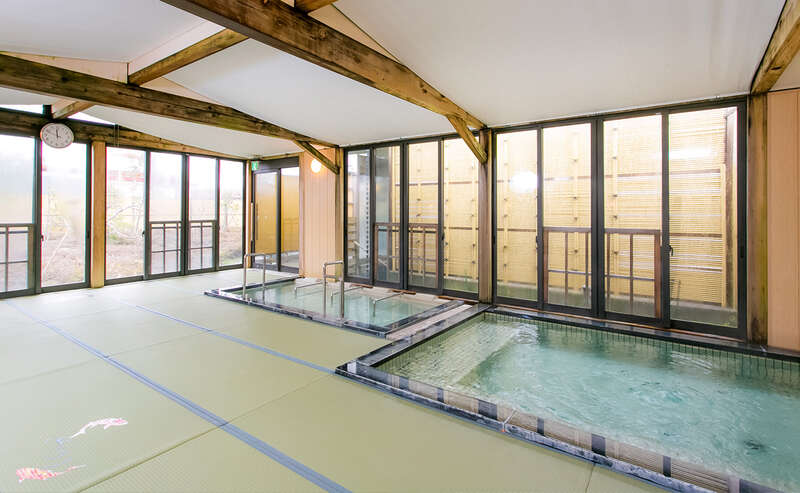 【富山県内発】 全客室オーシャンビュー＆珍しき畳敷きの湯で有名な温泉リゾートホテルに宿泊！飛躍のうま年！うま～い新春お年玉福袋ミステリーツアー２日間1