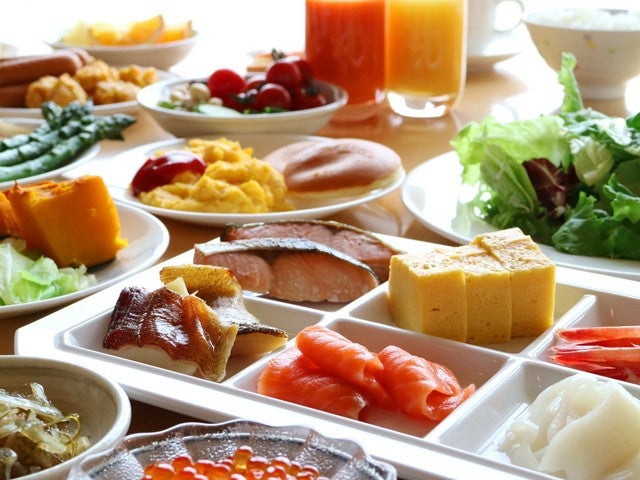 【値下げスペシャル】≪新千歳空港利用≫豊かな自然と雄大な山々に抱かれたグランドリゾートホテル！新富良野プリンスホテル指定3泊4日（レンタカー付）3