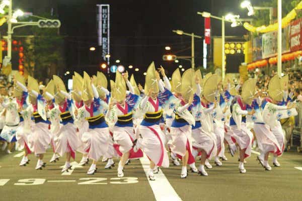 ＜徳島＞盛夏の祭典 徳島 阿波おどり　～有料観覧席でご見学～【緑が丘・西神中央・明石出発】1