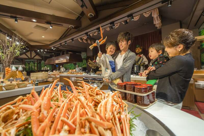 【伊丹空港発着】 生うに・カニ・いくらを食す！北海道～積丹ブルーの絶景と花咲く庭園～3日間2