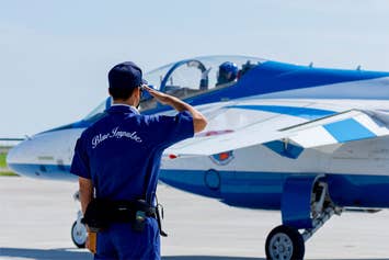 ★早割★先着20名限定料金！【東京発/バスで行く1泊2日】「松島基地航空祭2026」観覧ツアー！！「東松島秋まつり」も満喫♪2日間でブルーインパルス観覧3回チャンス有り！！　1泊2日バスツアー