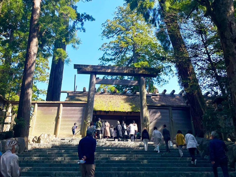 【新宿発】古来より伝わる正統参拝⛩️「二見興玉神社で身を清めてから巡る伊勢神宮（外宮・内宮両参り）」＆「月夜見宮・月讀宮・猿田彦神社」＆「おかげ横丁食べ歩き🍡」 開運・お伊勢参りフルコースツアー✨1