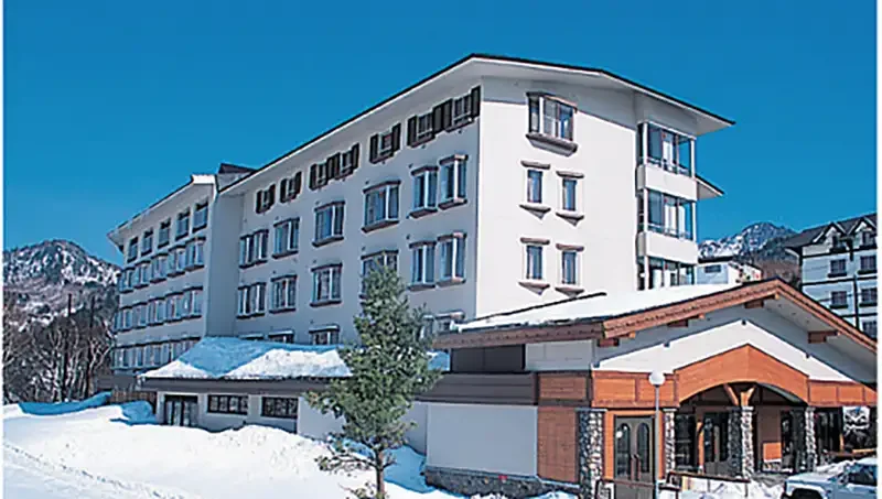 夜発バス／東京・横浜・お台場発　志賀レークホテル　志賀中央エリア　志賀高原　選べるリフト券｜全室お風呂・トイレ付の天然温泉ホテル！夕食は女性に人気のデザートビュッフェをご用意！1