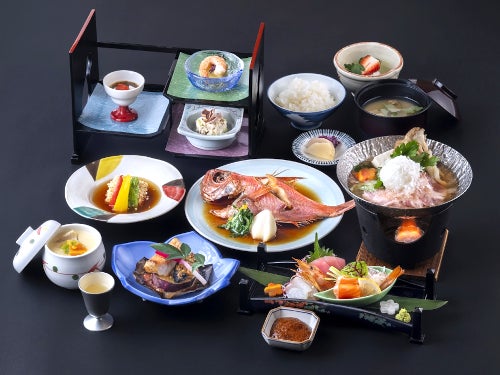 【名古屋発】4つの乗り物で箱根をぐるっと一周！箱根大涌谷「ちきゅうの谷」＆芦ノ湖から望む雪化粧の富士山＆鎌倉大仏＆熱海温泉1泊2日3