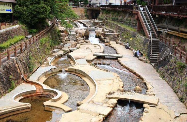 [なんば発]世界遺産「姫路城」と数々の文豪や著名人に親しまれた有馬温泉＆日本でも有数の眺望スポットの六甲山散策日帰りバスツアー(英語ガイド付)3