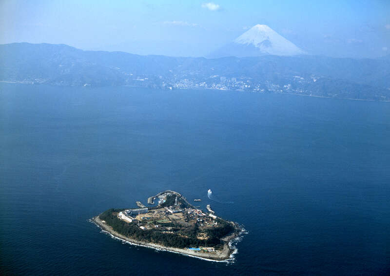 【群馬県内発】 新型船『金波銀波』で行く！THE漁師島『初島』～漁師自慢の丼ぶり合戦～　河津桜観賞＆アジアンガーデンズの入場券付！2