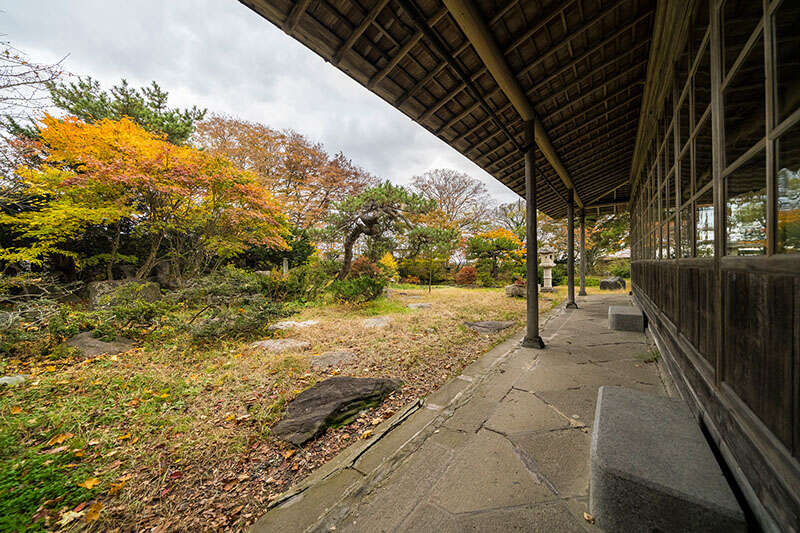 【盛岡駅西口発】 旧家「宮越家」秋の一般公開　国指定名勝「静川園」と立佞武多の館　日帰り3