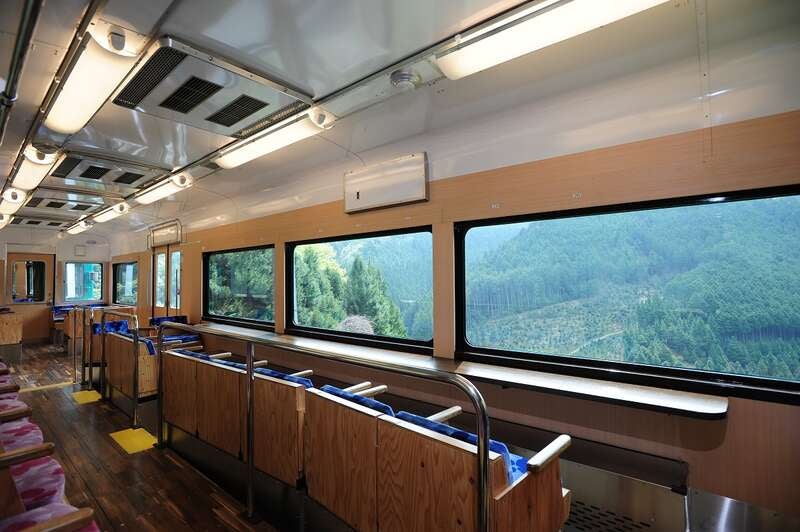 【奈良県内発】 山岳列車こうや花鉄道「天空」＆ケーブルカー利用！世界遺産「高野山」奥之院めぐり　日帰り2