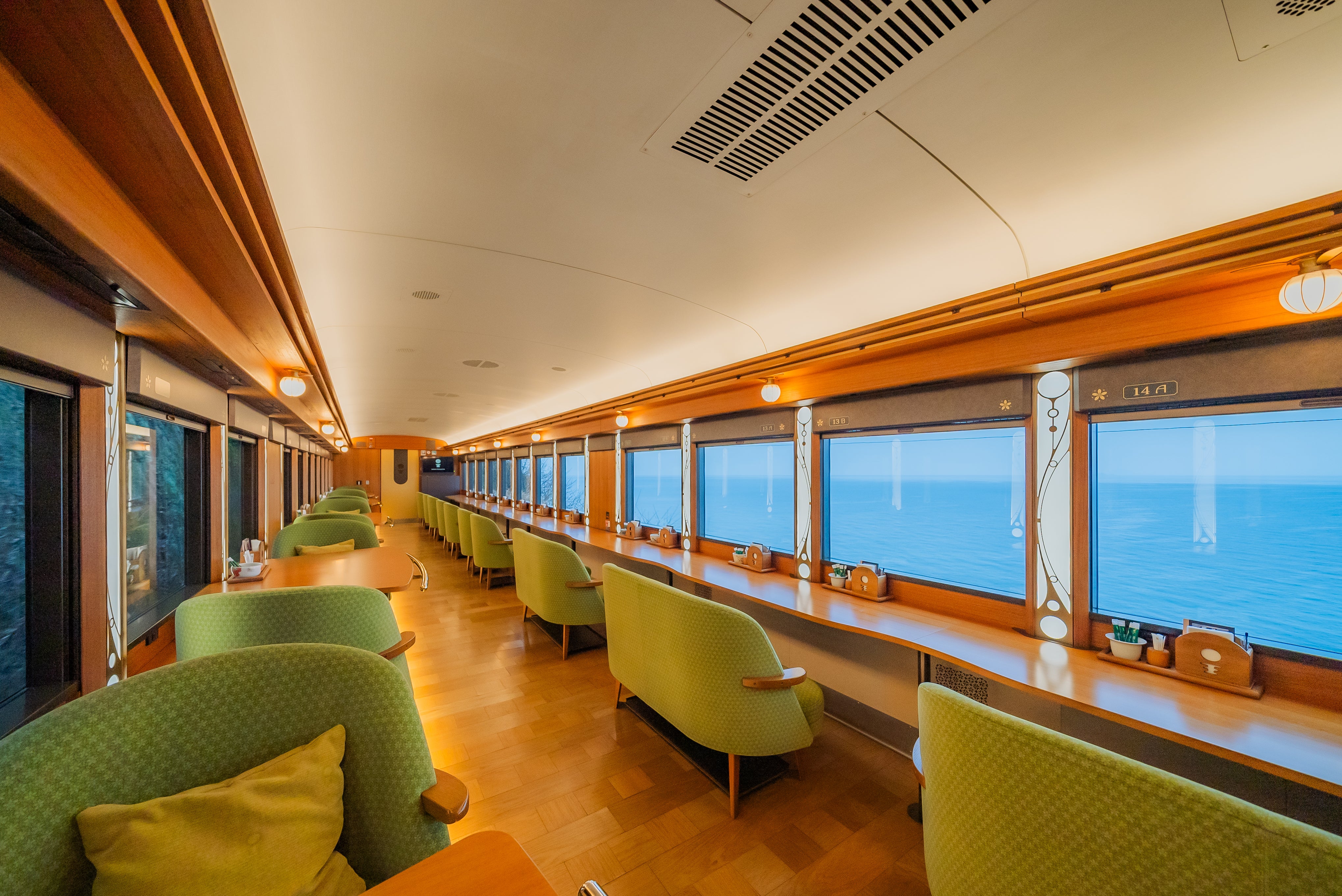 観光列車　伊予灘ものがたりと道後温泉散策2