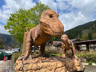 【東京駅・大宮駅発】 「福井県立恐竜博物館」「化石発掘体験」「くずりゅう化石ラボ」「恐竜装飾駅（九頭竜湖駅）」　 恐竜王国「福井県」決定版　2日間