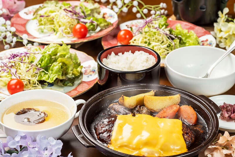 【群馬県内発】 国産網目メロン食べ放題＆1玉土産付♪ めろめろメロン＆サクサクさくらんぼミステリー 　日帰り3