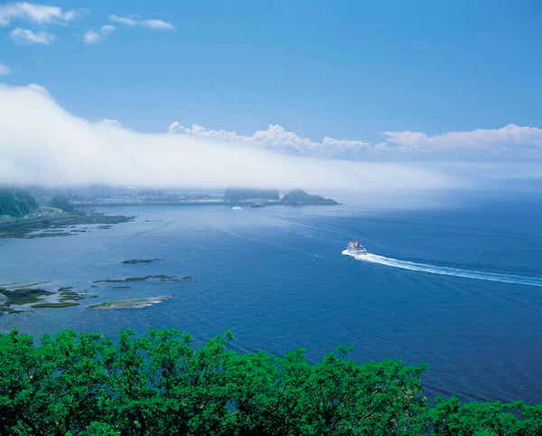 【富山空港発】 秋の北海道１５景と５つ星の宿に３泊する名湯・名旅館の旅４日間　黒岳ロープウェイ・知床観光船・網走・層雲峡・阿寒湖・摩周湖・硫黄山・十勝2