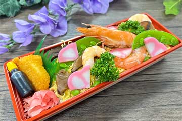 【希少なお土産も昼食もまさに贅沢づくし＆日帰り３食付き！/千葉駅・津田沼・松戸発】なんと２５㌢！希少な『ジャンボ有頭海老＆姿紅ズワイがに付きミステリー』バスツアー3