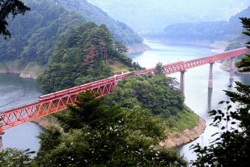 【青森空港発】 日本唯一　アプト式列車大井川鐵道　絶景秘境　奥大井湖上駅 富士山の絶景　駿河湾クルーズ 3日間1