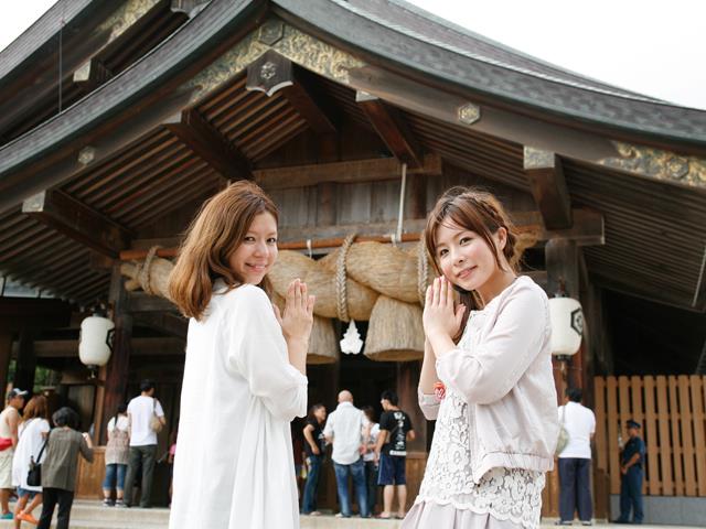 ■【島根県】年に一度、神々が出雲に集う“神在月”限定！出雲大社「神在祭」たっぷり約4時間滞在★御朱印帳付き＆添乗員同行で安心◎1