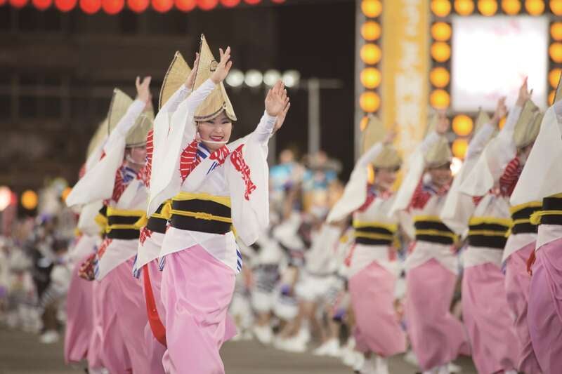 飛鳥Ⅱ Ａ：アスカスイート【横浜発着】伊東花火・阿波おどりクルーズ（6日間）2
