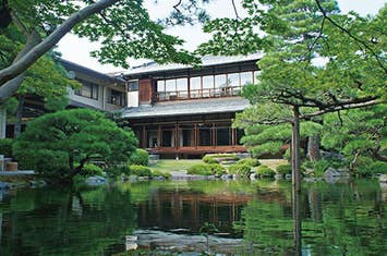 年にわずか4日間の限定公開「冷泉家」・名作庭家・小川治兵衛作庭の「白河院庭園」鑑賞・ご昼食 京都日帰り