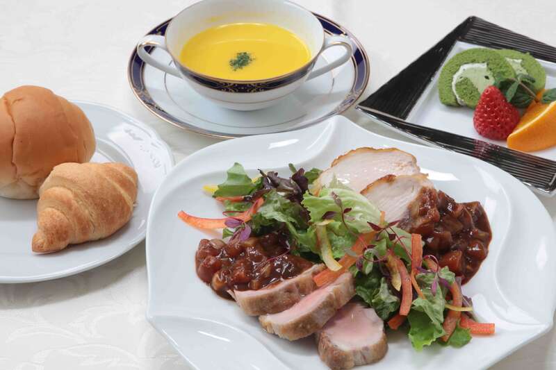 【出雲・斐川・松江・米子発】いちご狩り食べ放題！春待ち日和ミステリーツアー　日帰り2