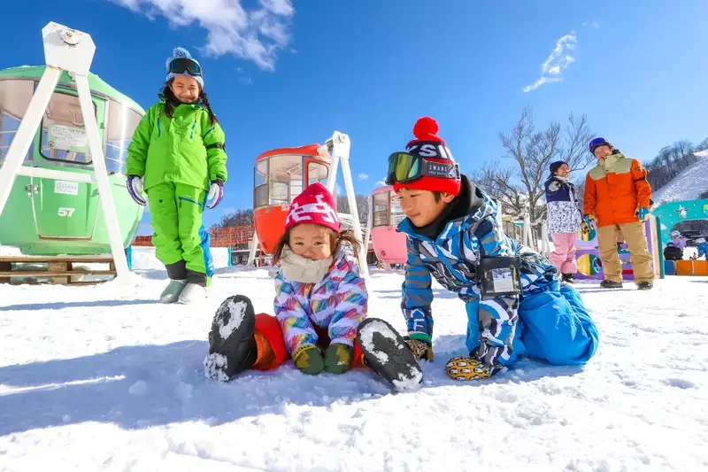 夜発バス／東京・横浜・お台場発　黒部サンバレーホテル　鹿島槍　選べるリフト券｜鹿島川を眺めながらゆったり過ごせるホテル。最上階5階では北アルプスを眺める絶景の大浴場もお楽しみいただけます。3