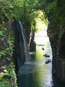 【山形空港発】 別府温泉と博多に泊まる　神話のふるさと 高千穂峡・高千穂神社・天岩戸神社と湯布院（３日間）