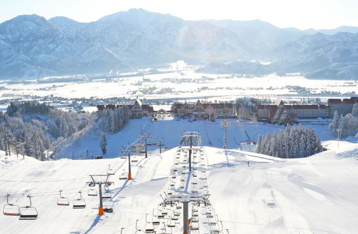 [新宿発]【往復バスで行く】朝発 上越国際スキー場日帰り2
