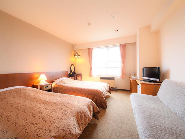 ■●夜発バス　白馬岩岳スノーフィールド　手ぶらDEボード・スキー　白馬ハイランドホテル（1泊4日）1