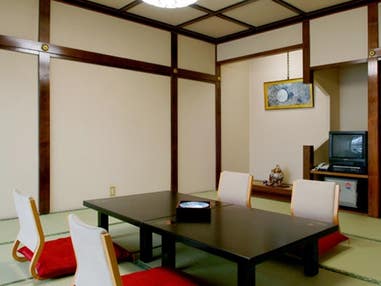 ■●朝発バス 上越国際 六日町温泉 旬彩の庄 坂戸城（2泊3日）