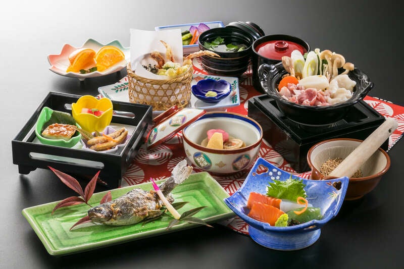 【東京駅・上野駅・大宮駅発】 湯ったり温泉１８時間滞在！源泉掛け流し老神温泉「吟松亭あわしま」 生ゆばすくい体験食べ放題と道の駅「川場田園プラザ」2日間3