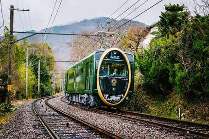 【和歌山駅東口発】 4つの乗り物をお楽しみ!秋の比叡山横断ルートとびわ湖畔のホテルでローストビーフ付ランチビュッフェ 日帰り