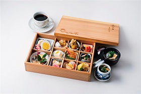 伊予灘の絶景と美食の鉄道旅「伊予灘ものがたり」2