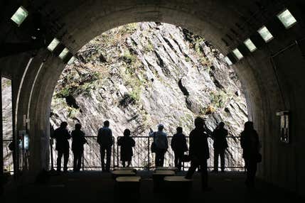 『2つの秘境!奥只見湖と清津峡 1泊3食付き!期間限定!標高約1518mのHOSHIZORAテラス!越後絶景旅2日間』【小田原・秦野 出発】