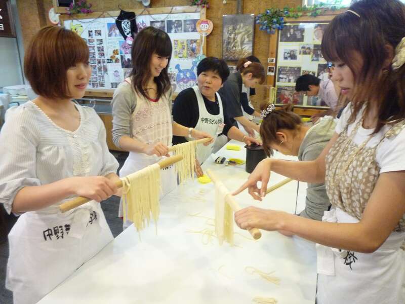 【鳥取駅南口発】 うどん打ち体験と次世代型水族館「四国水族館」　日帰り1