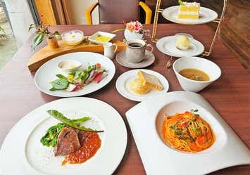見帰りの滝あじさいと [初企画] 川上峡の山カフェレストラン KUREHA 黒毛和牛ランチ