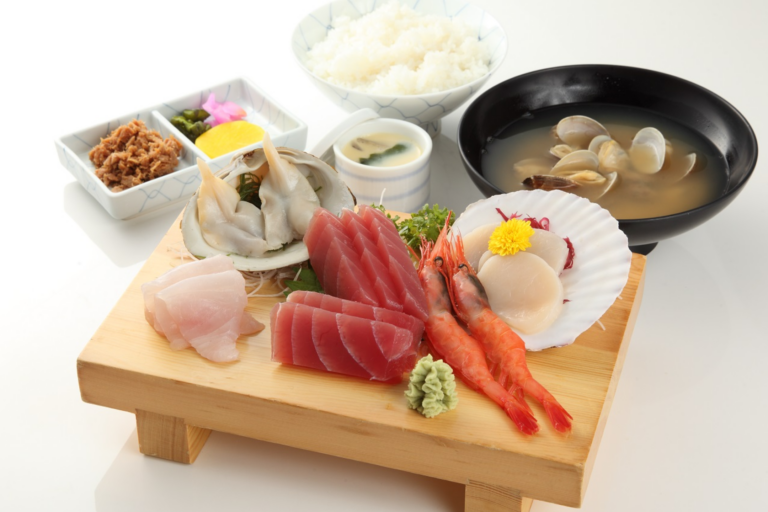 【上三川・宇都宮・真岡発着】大洗と酒列。願いが深まり海とアジサイが映える2社参りと海鮮満喫【昼食付】/ WEB割引5%引き3