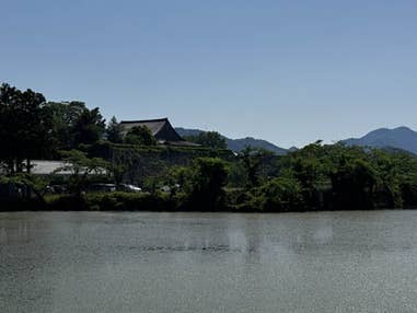 関西発　日帰り　やすらぎの城下町「篠山城下町」と六古窯のひとつ「丹波焼きの里」を窯元路地歩きと丹波満載御膳＜JAMJAM TOUR＞