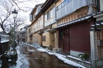 ◎ＷＥＢ予約でリボンポイント２ポイント◎【岡崎発】＊日帰り食事なし＊『年末お買物ツアー 近江町市場とひがし茶屋街』3