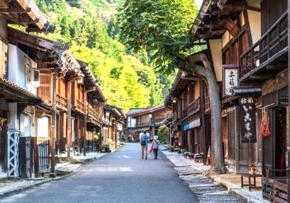 ＜Web割対象商品＞【キングツアーバス旅】日帰りで行きたい！江戸時代にタイムスリップ！美しい宿場町・木曽路中山道 妻籠・馬籠〔新宿・調布・府中発〕