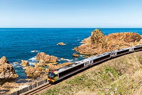 伊丹空港集合
№1817 みちのく三大桜名所と日本海や白神山地の絶景を望むリゾートしらかみ2