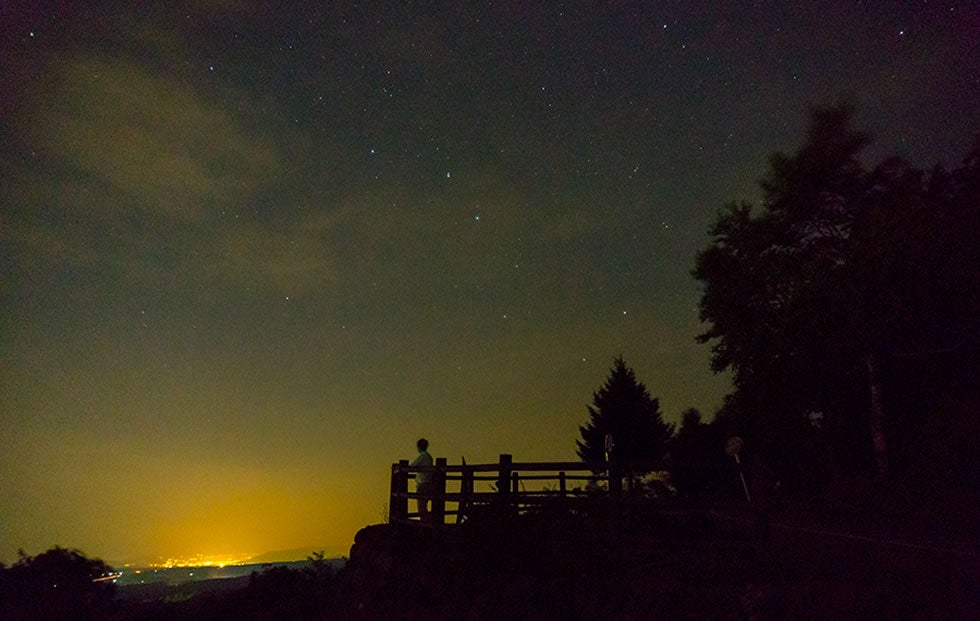 身曾岐神社と八ヶ岳夜景・流星群観賞バスツアー1