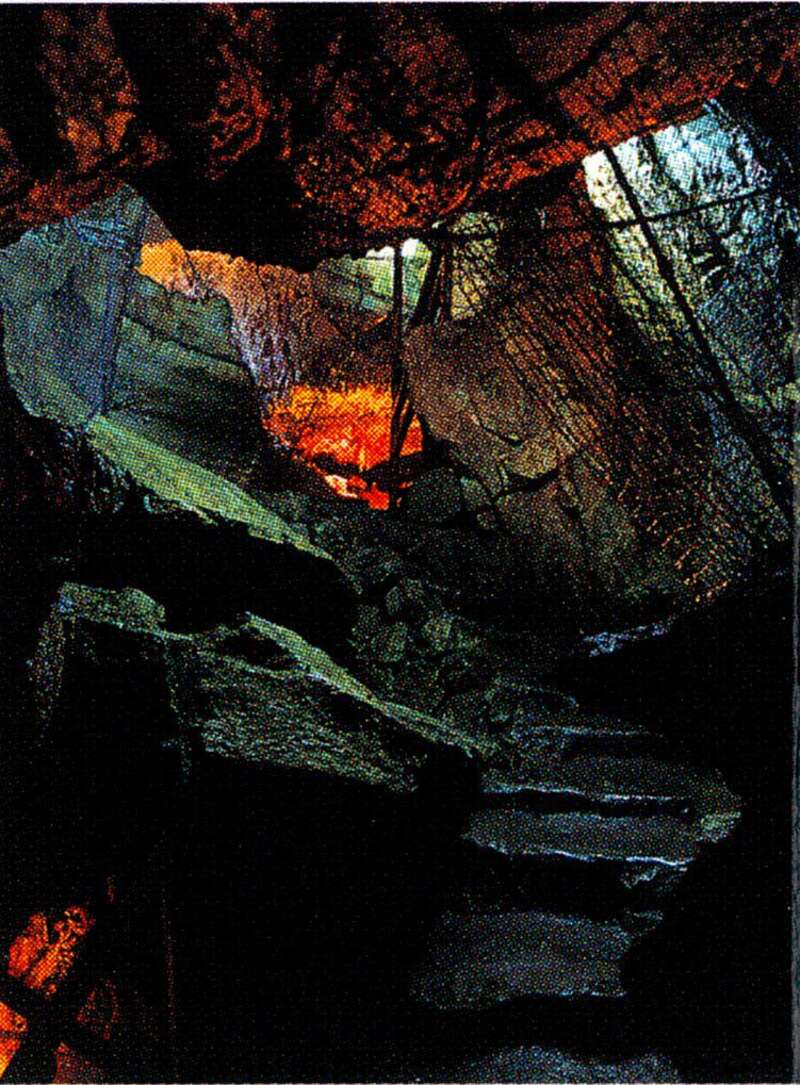 【兵庫県内発】 個人では行きづらい関西の絶景スポット！面不動鍾乳洞＆谷瀬の吊り橋　日帰り2