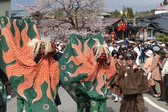 近鉄特急で行く！日本三大美祭の一つ 「春の高山祭」日帰りの旅【大阪難波・大阪上本町・鶴橋・大和八木発】2