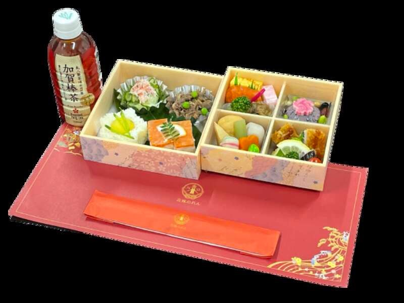 【大阪駅・新大阪駅・京都駅発】 華やぎの観光列車「花嫁のれん」と絶景の氷見線でめぐる金沢能登旅情２日間3