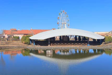 『相模湾を望むソレイユの丘の菜の花　歳末に行きたい！三崎でマグロのお買い物・農産物直売所　三崎マグロ食べ比べ丼の昼食』【町田・中央林間　出発】