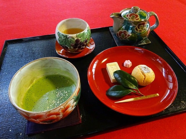 ■金沢市内の人気店・有名店でも使える！グルメチケット金沢美味Red（1000円相当）付き！ホテルは自由自在に組み合せ　金沢ホテル＆温泉チョイス　2泊3日2