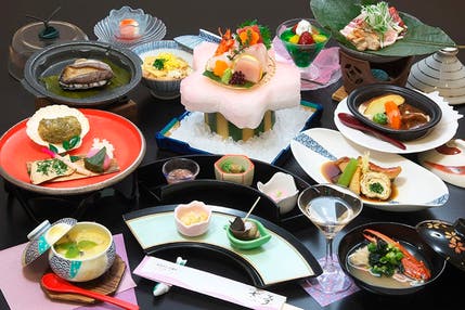 菜の花の房総半島と横浜中華街と迎賓館赤坂離宮を訪ねる２泊３日