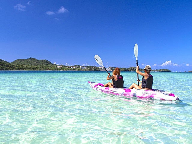 ■【川平湾SUP又はカヌー＆青の洞窟シュノーケリング付】川平湾ではSUP又はカヌーのお好きな方を体験可能！青の洞窟周辺の海は透明度抜群！！石垣島・竹富島・西表島ホテルチョイスプラン3泊4日2